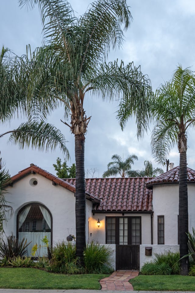 a-coastal-home-in-need-of-hurricane-impact-resistant-windows-and-doors a home that needs hurricane impact resistant windows and doors